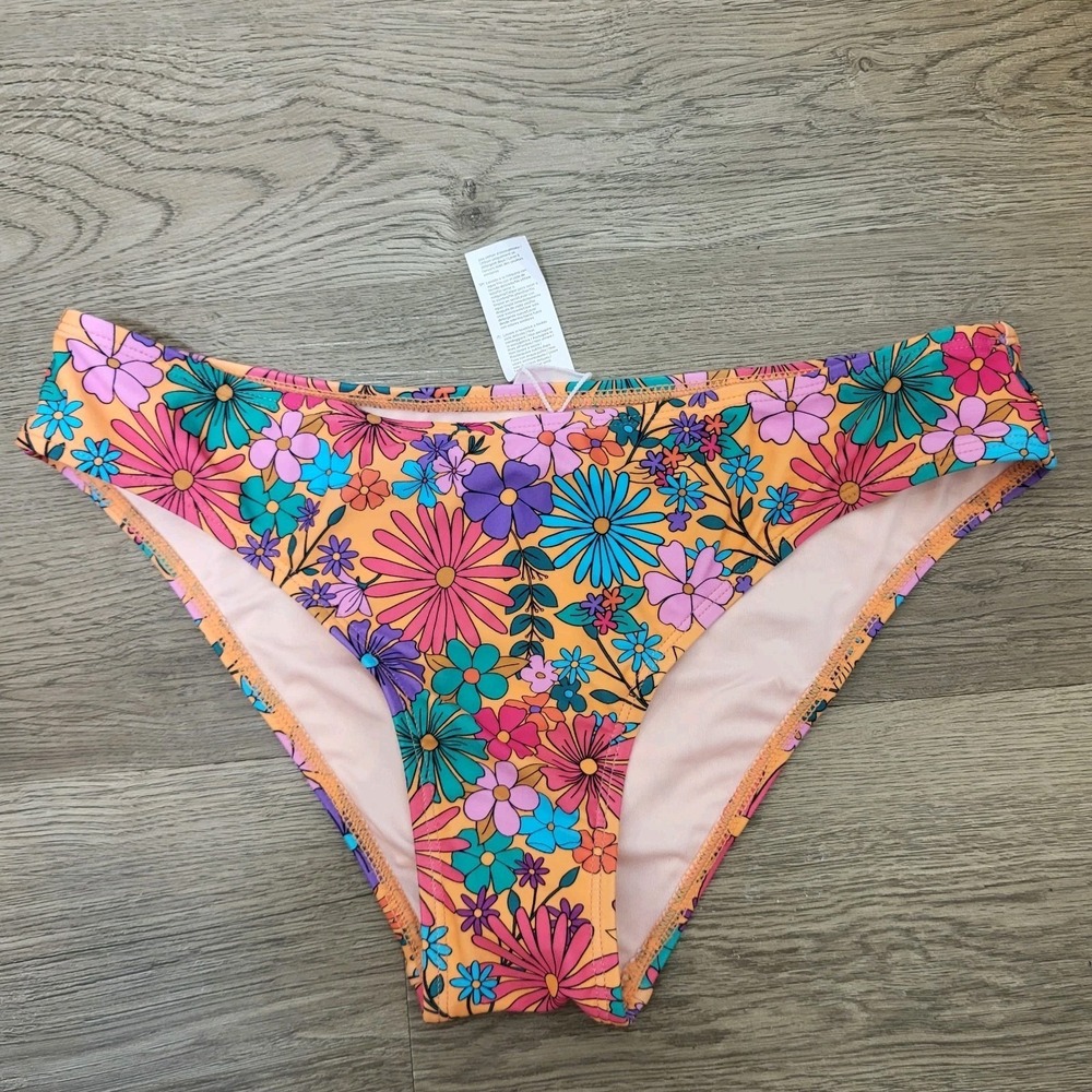 New! Cupshe Women's Two Piece Bikini Swimsuit Size L-Bra, S-Bottom Floral - Picture 3 of 8
